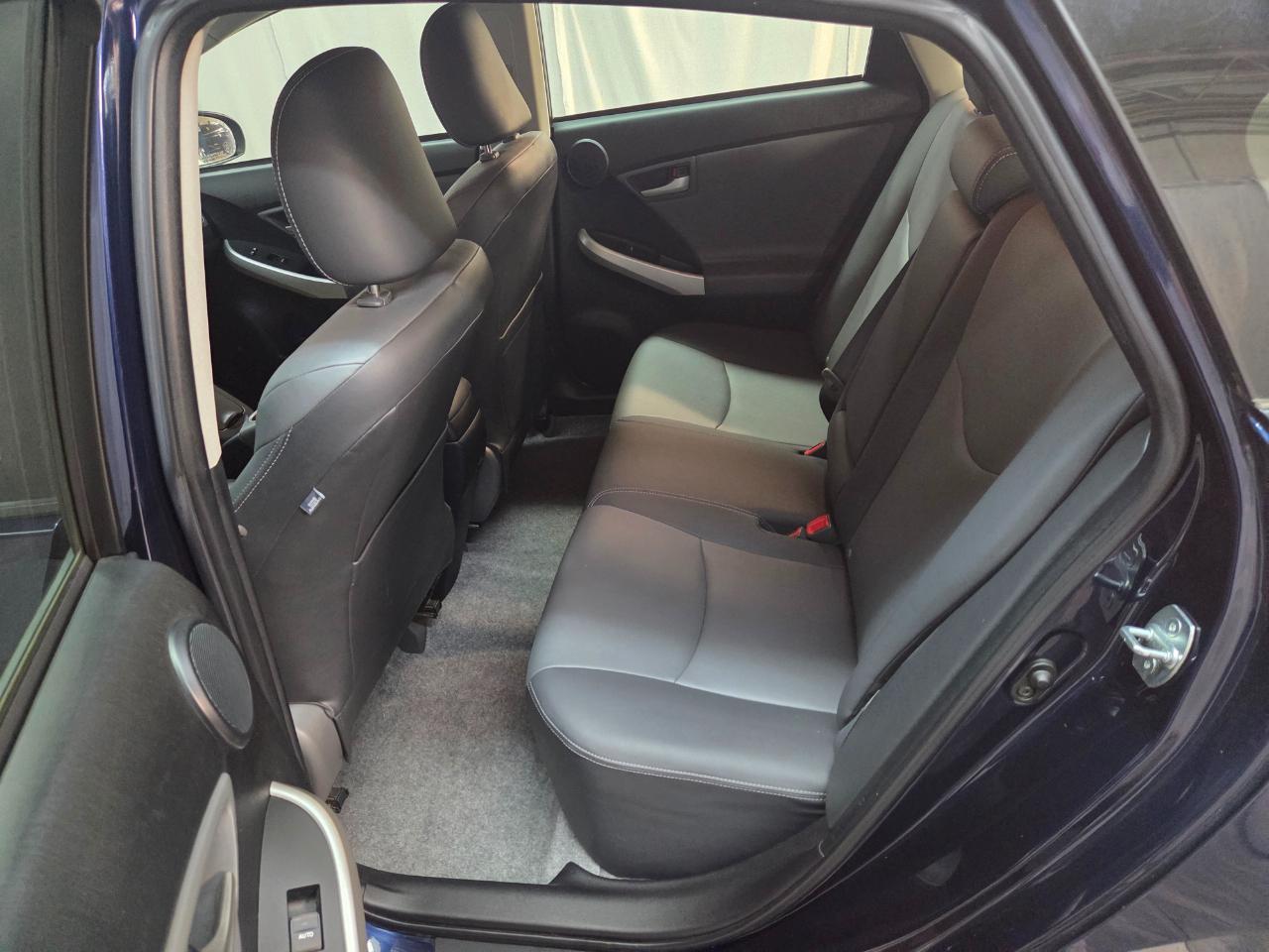 Toyota Prius Five 2015