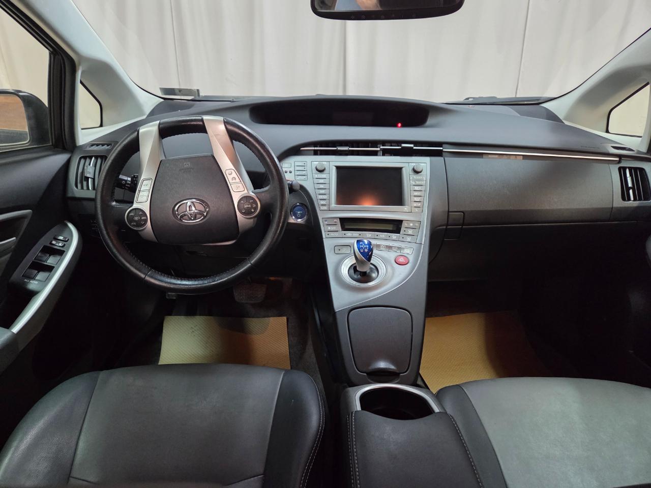 Toyota Prius Five 2015