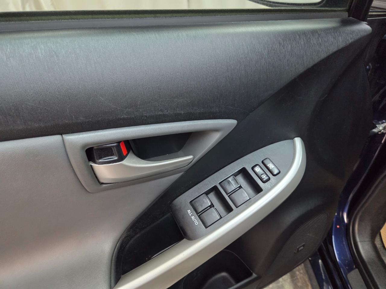 Toyota Prius Five 2015