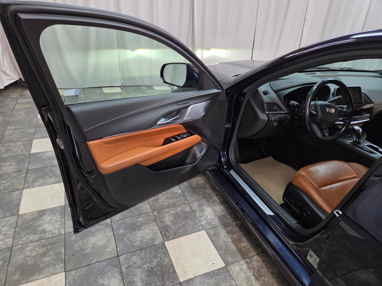 Cadillac CT4 Premium Luxury 2021