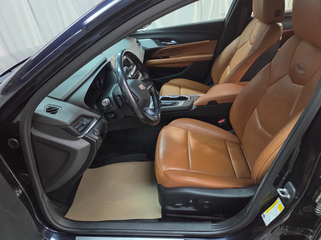 Cadillac CT4 Premium Luxury 2021