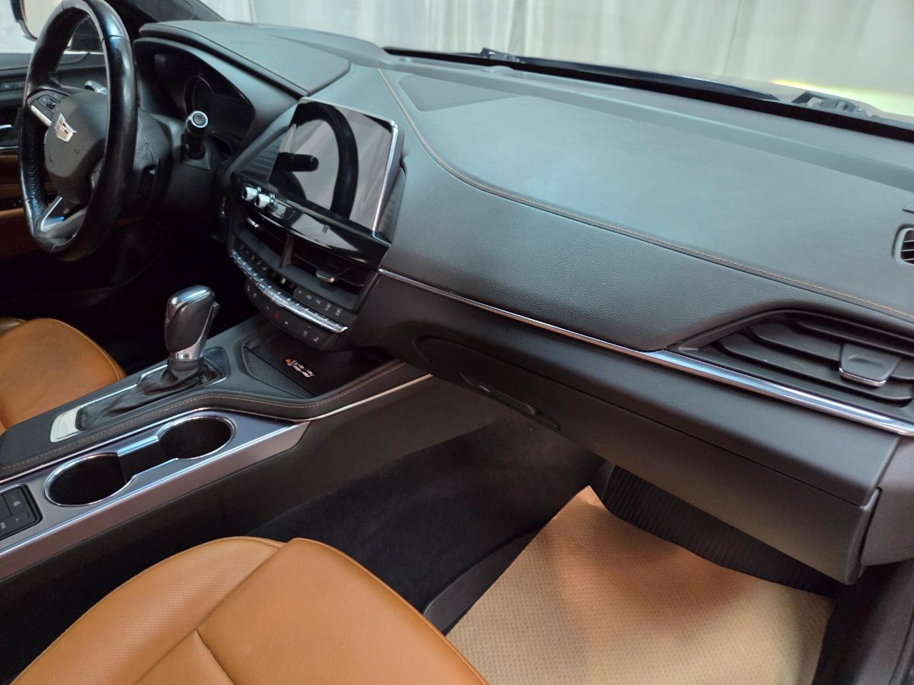 Cadillac CT4 Premium Luxury 2021