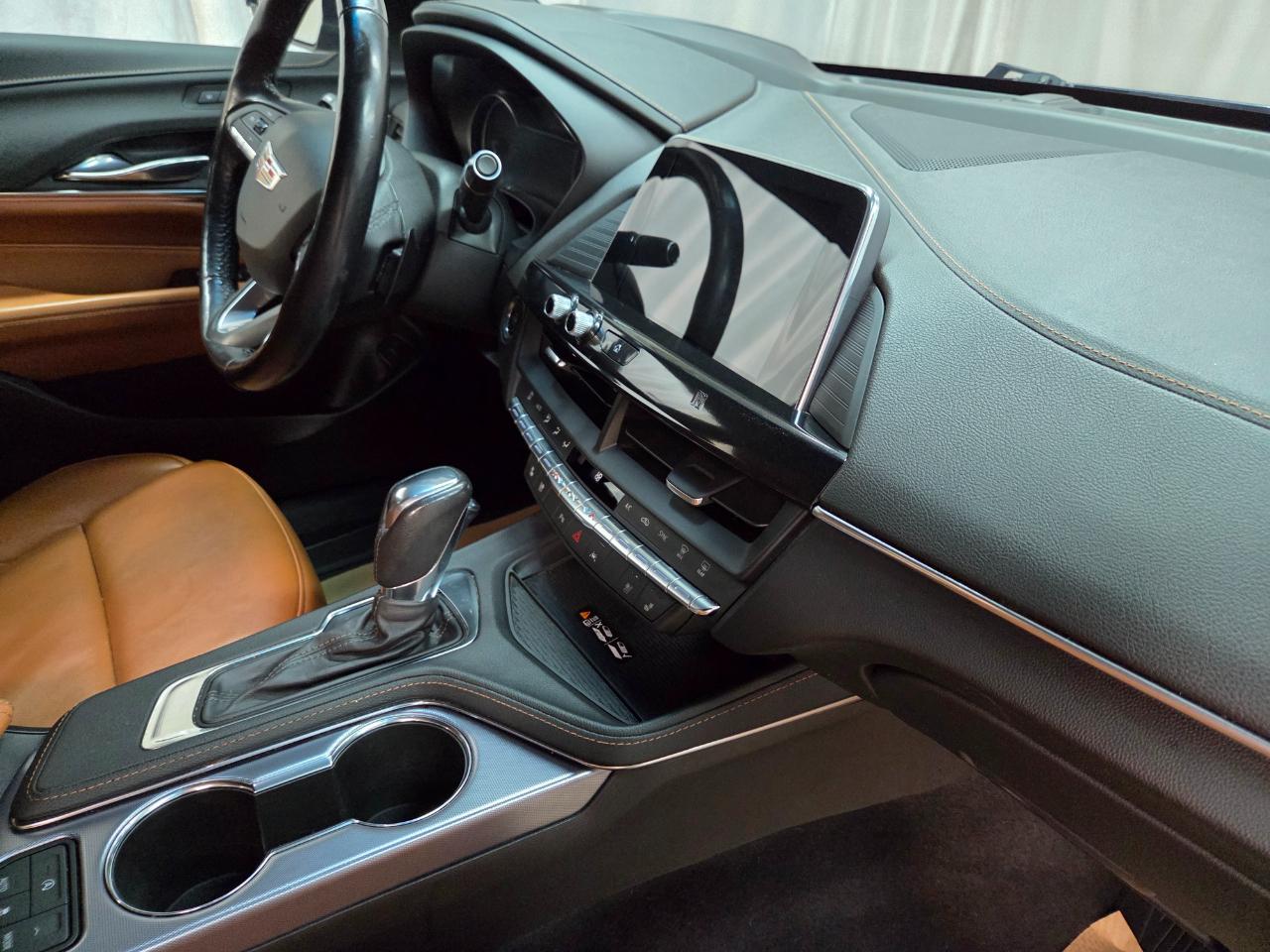Cadillac CT4 Premium Luxury 2021
