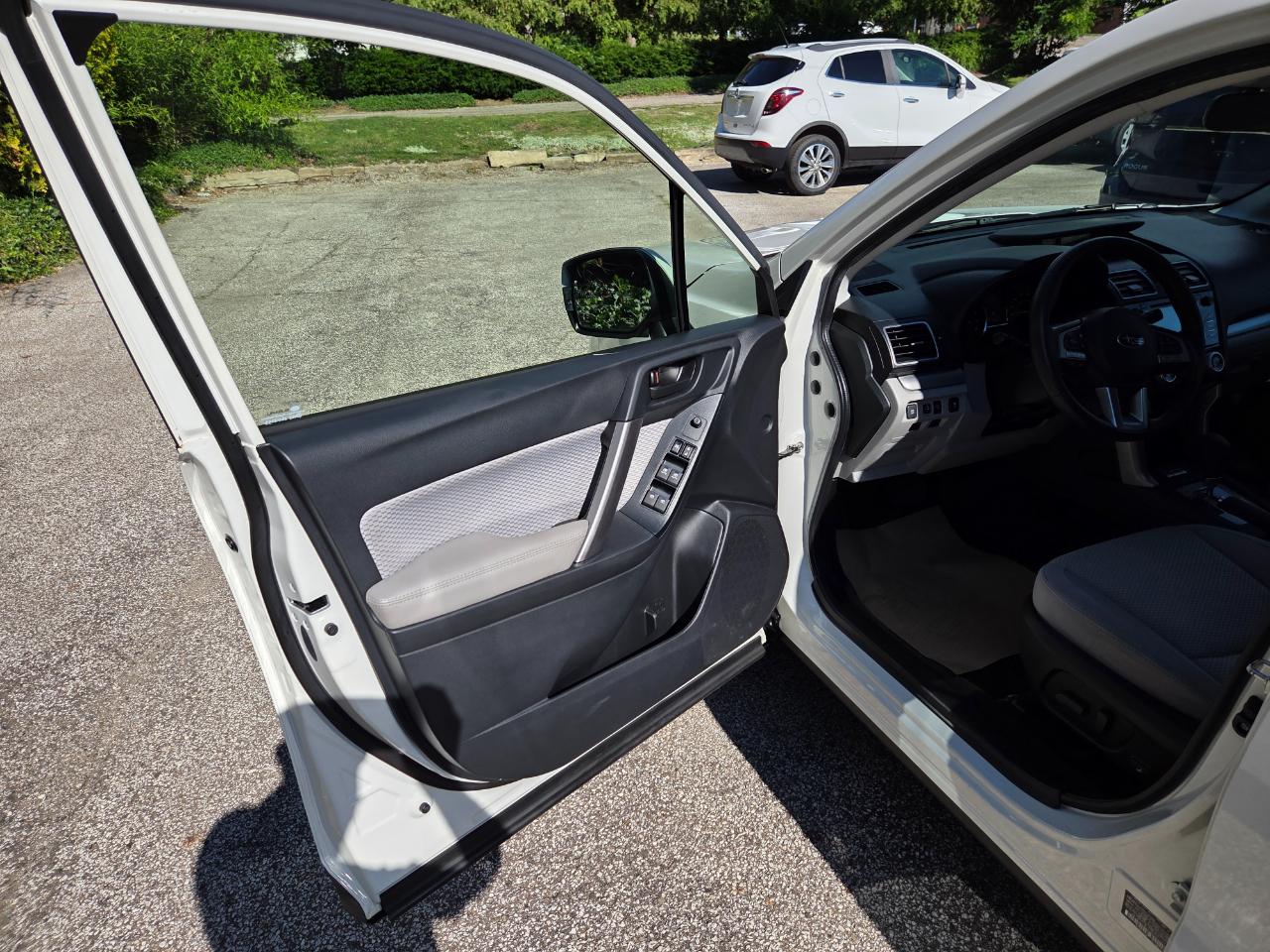 Subaru Forester 2.5i Premium PZEV CVT 2017