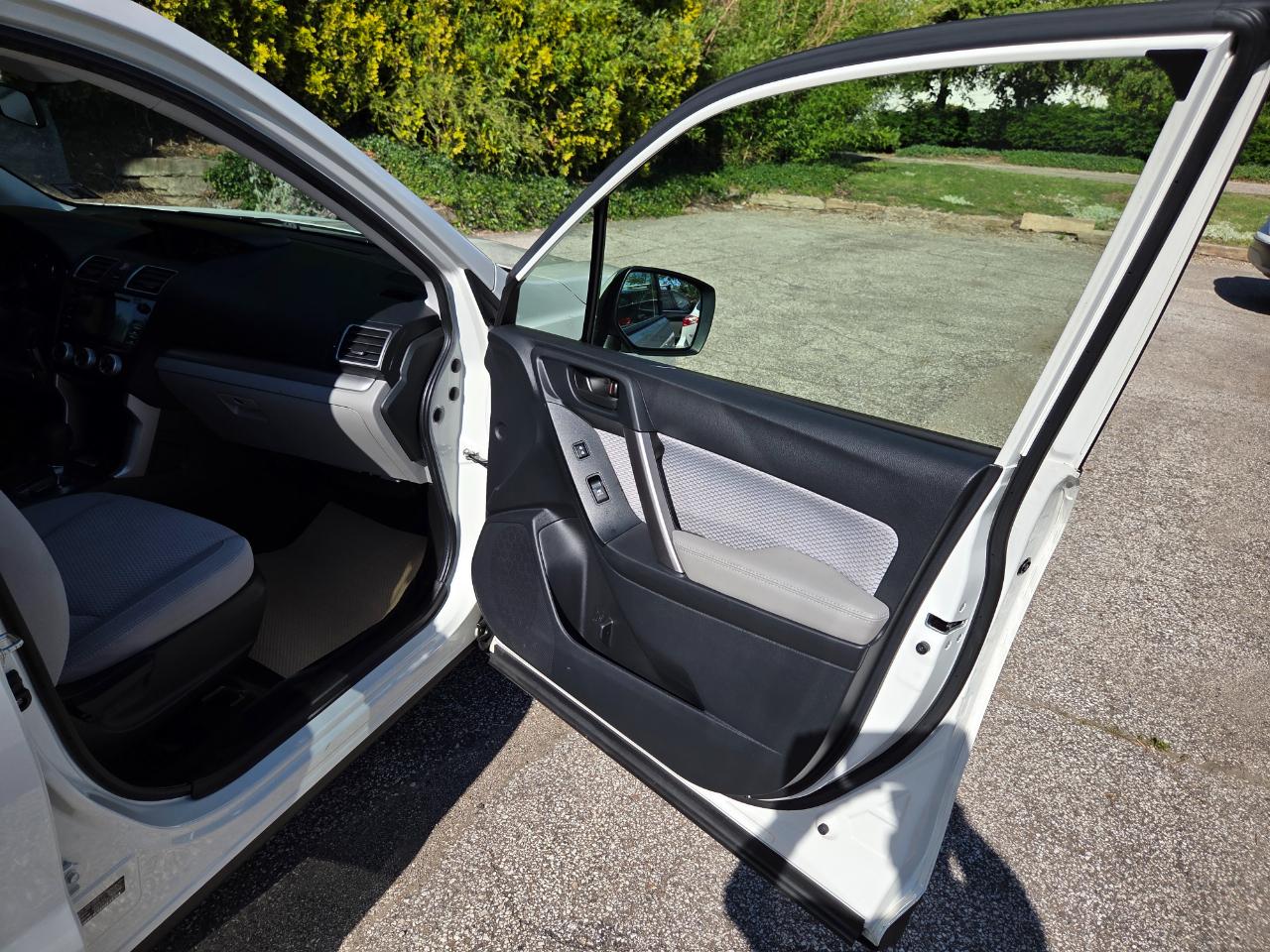 Subaru Forester 2.5i Premium PZEV CVT 2017