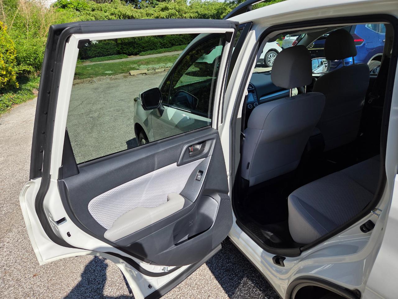Subaru Forester 2.5i Premium PZEV CVT 2017
