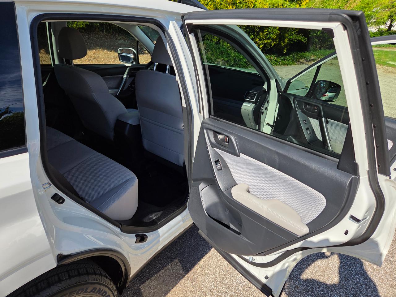 Subaru Forester 2.5i Premium PZEV CVT 2017