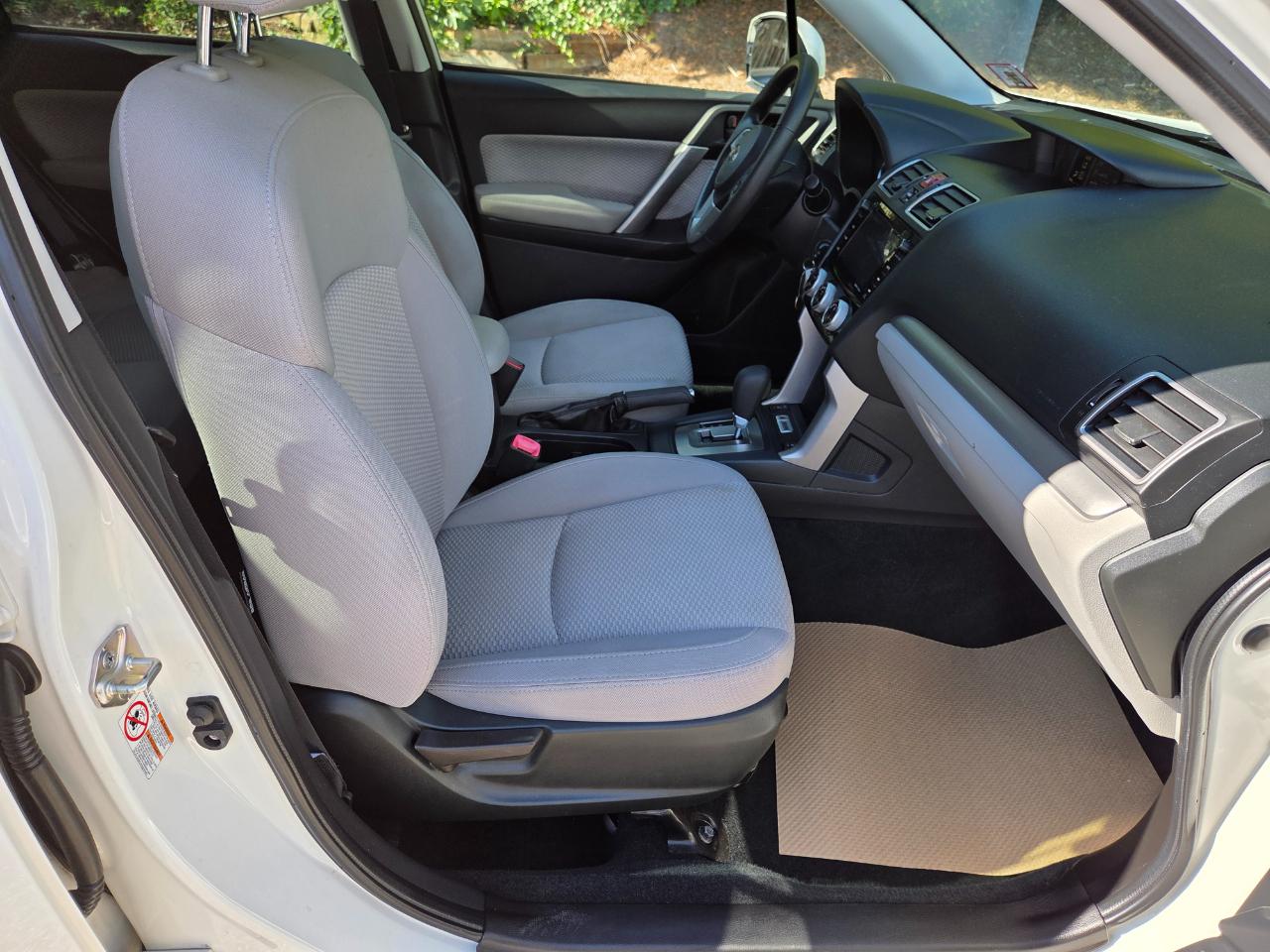 Subaru Forester 2.5i Premium PZEV CVT 2017