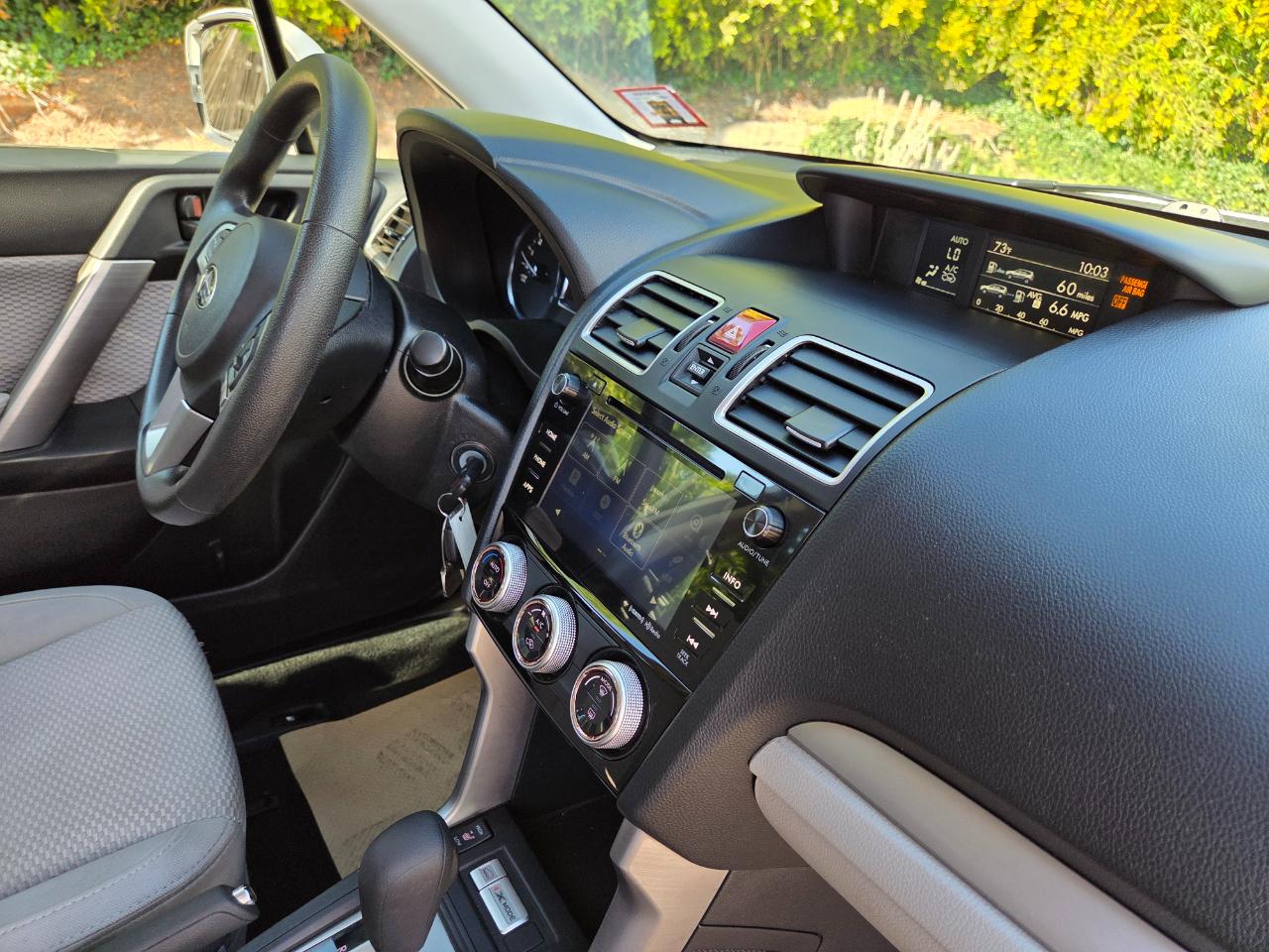 Subaru Forester 2.5i Premium PZEV CVT 2017