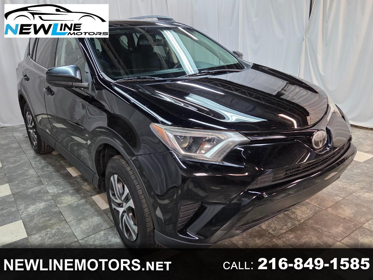 Toyota RAV4 LE AWD 2017