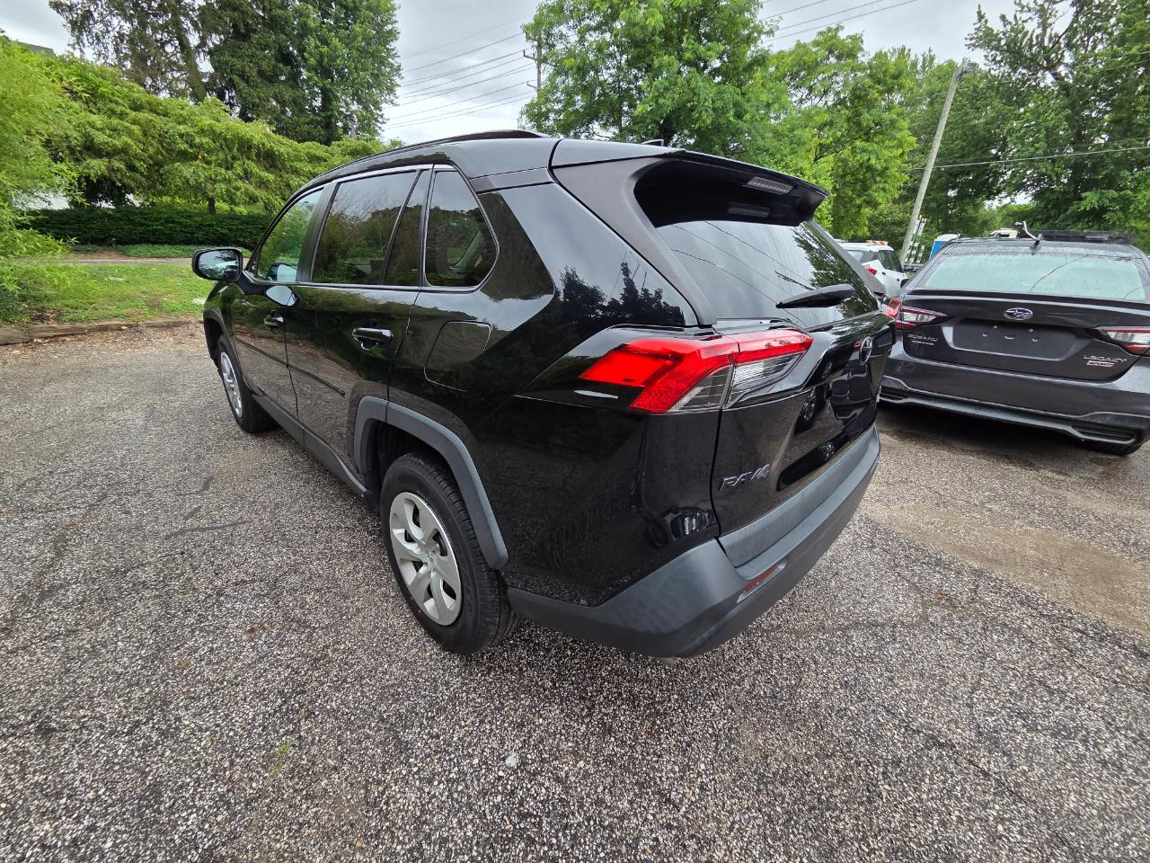Toyota RAV4 LE AWD 2020