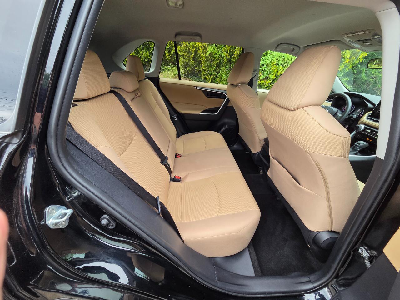 Toyota RAV4 LE AWD 2020