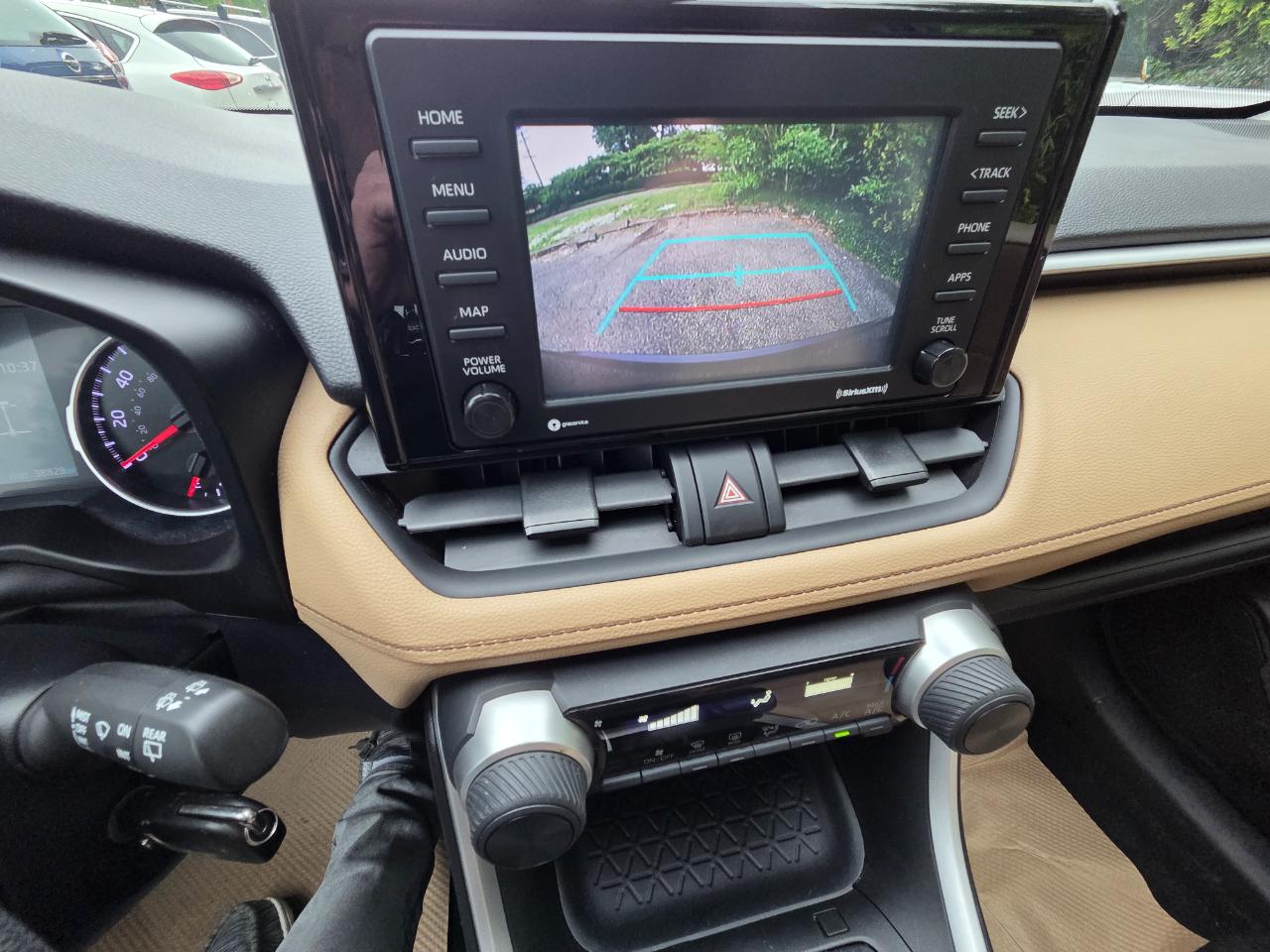 Toyota RAV4 LE AWD 2020