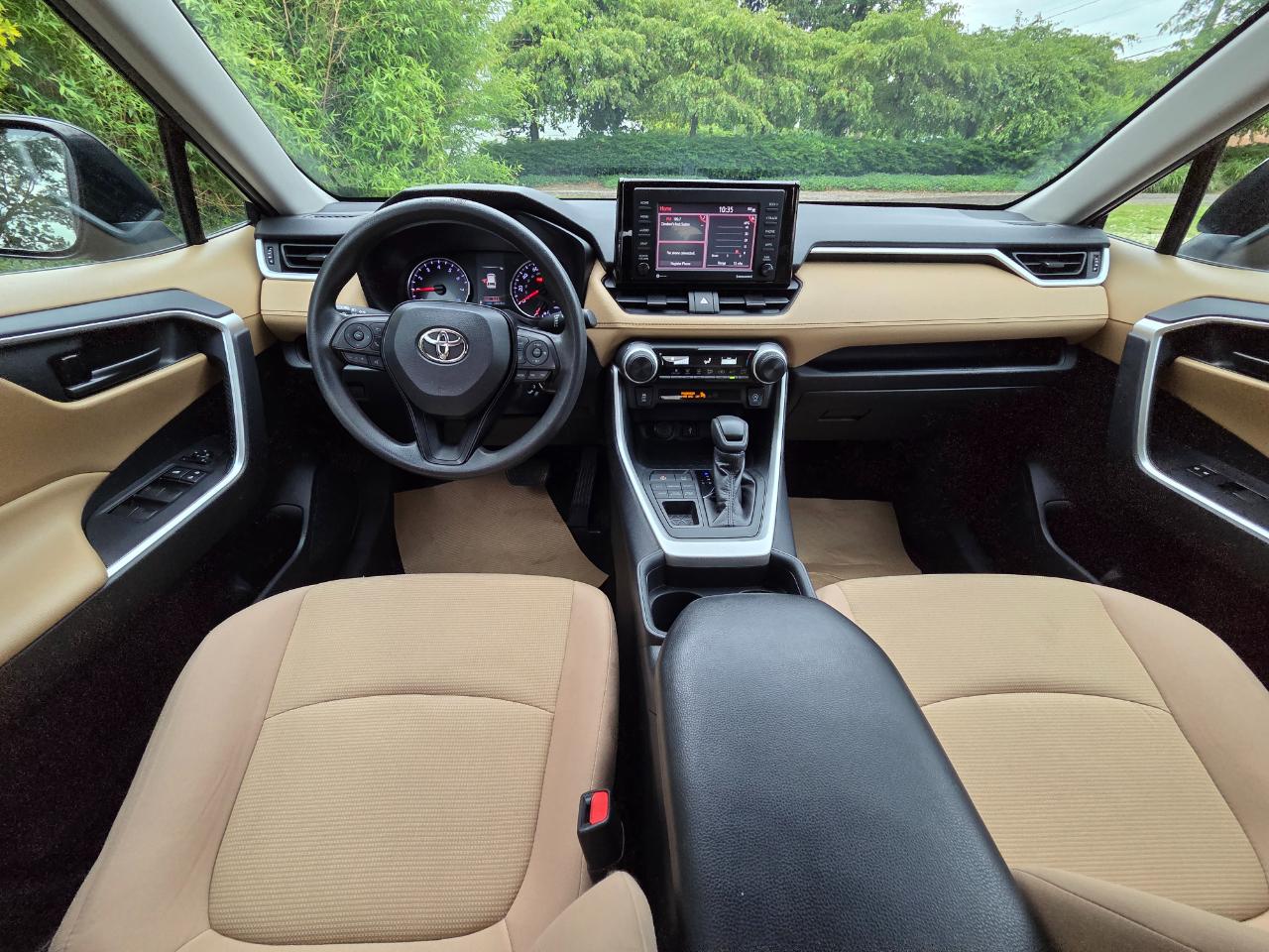 Toyota RAV4 LE AWD 2020
