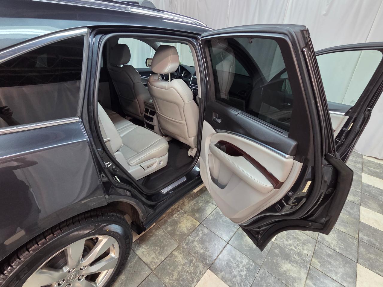Acura MDX 9-Spd AT SH-AWD w/Advance and Entertainment 2016