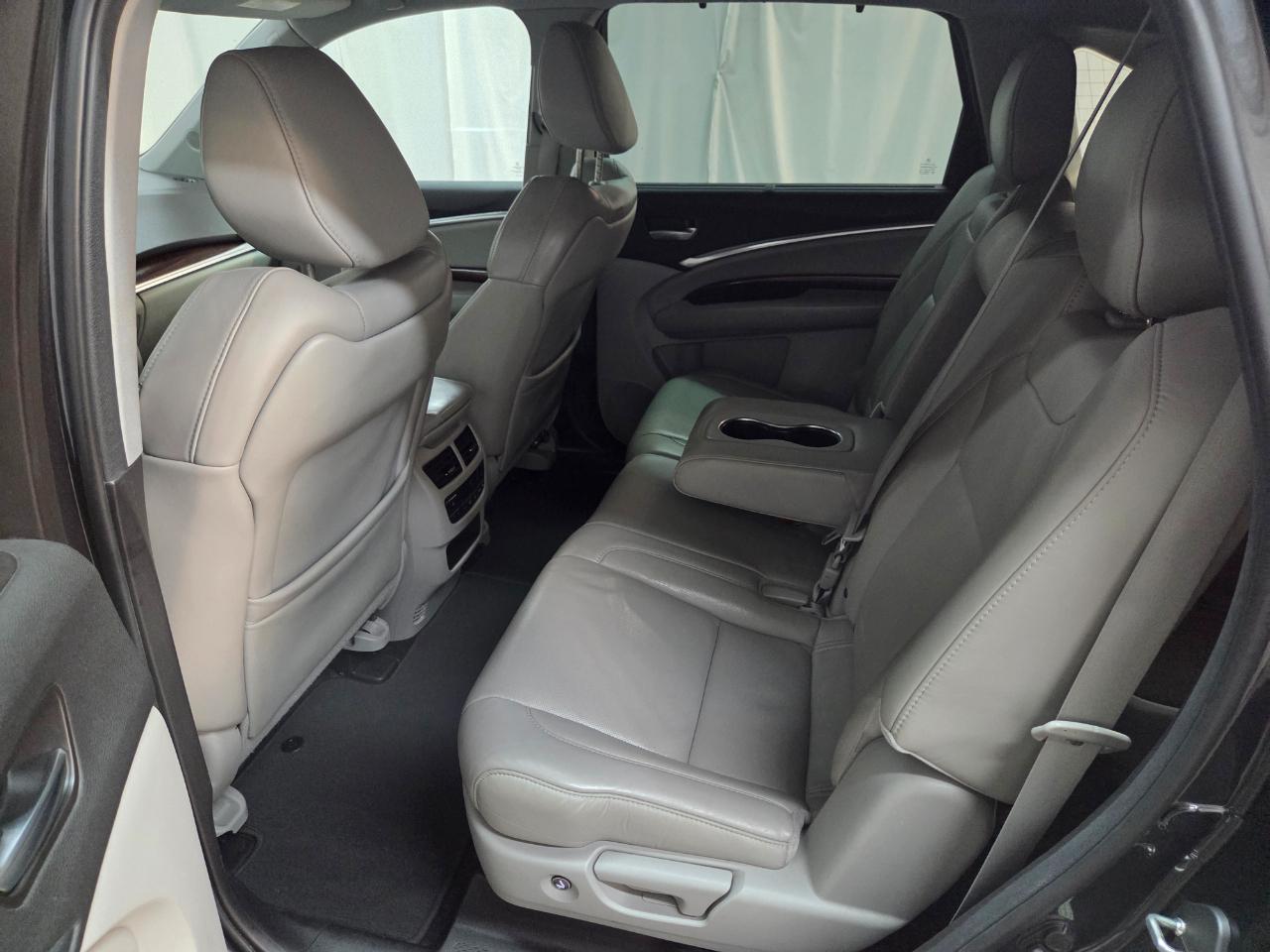 Acura MDX 9-Spd AT SH-AWD w/Advance and Entertainment 2016