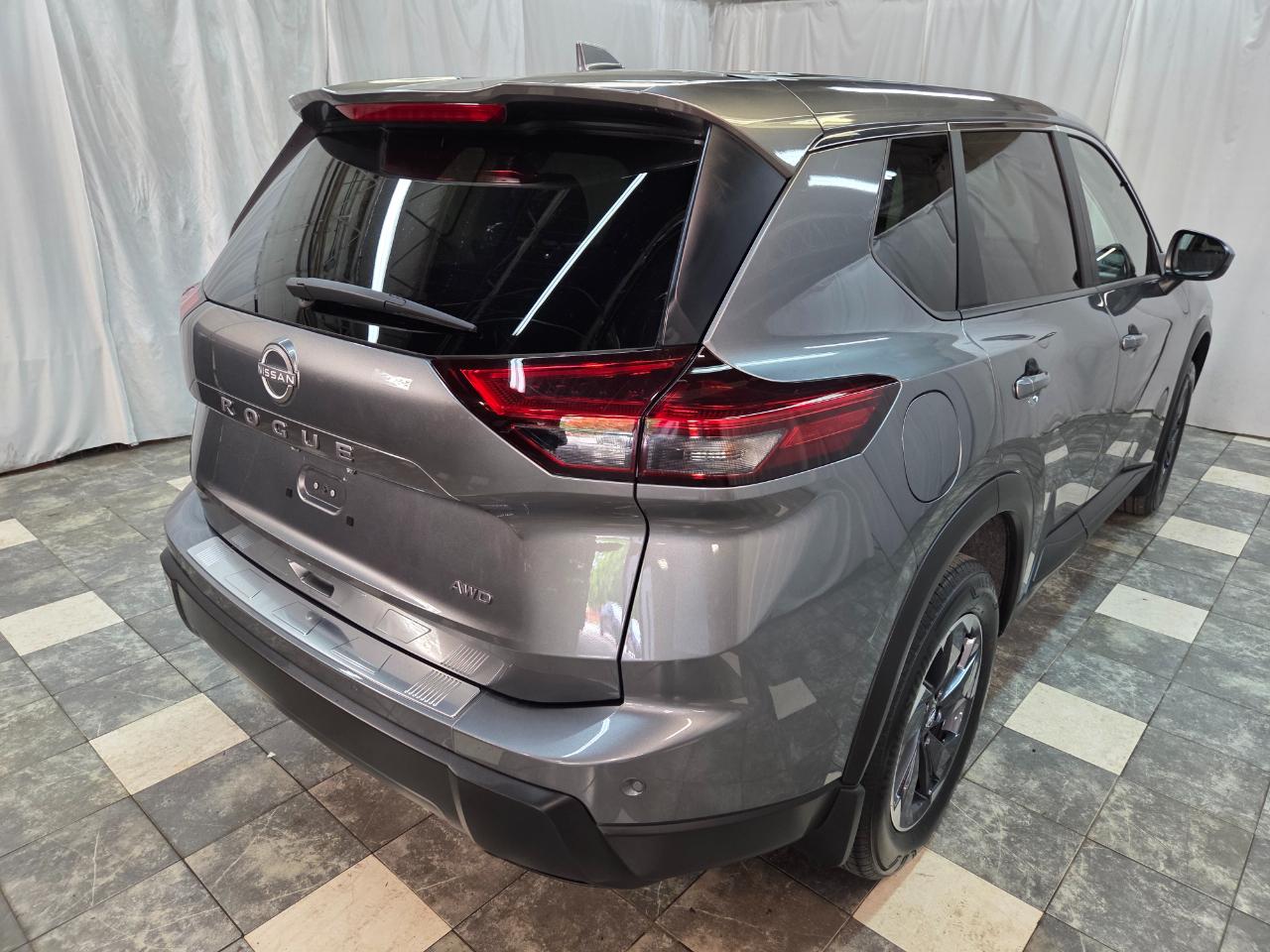 Nissan Rogue SV AWD 2025
