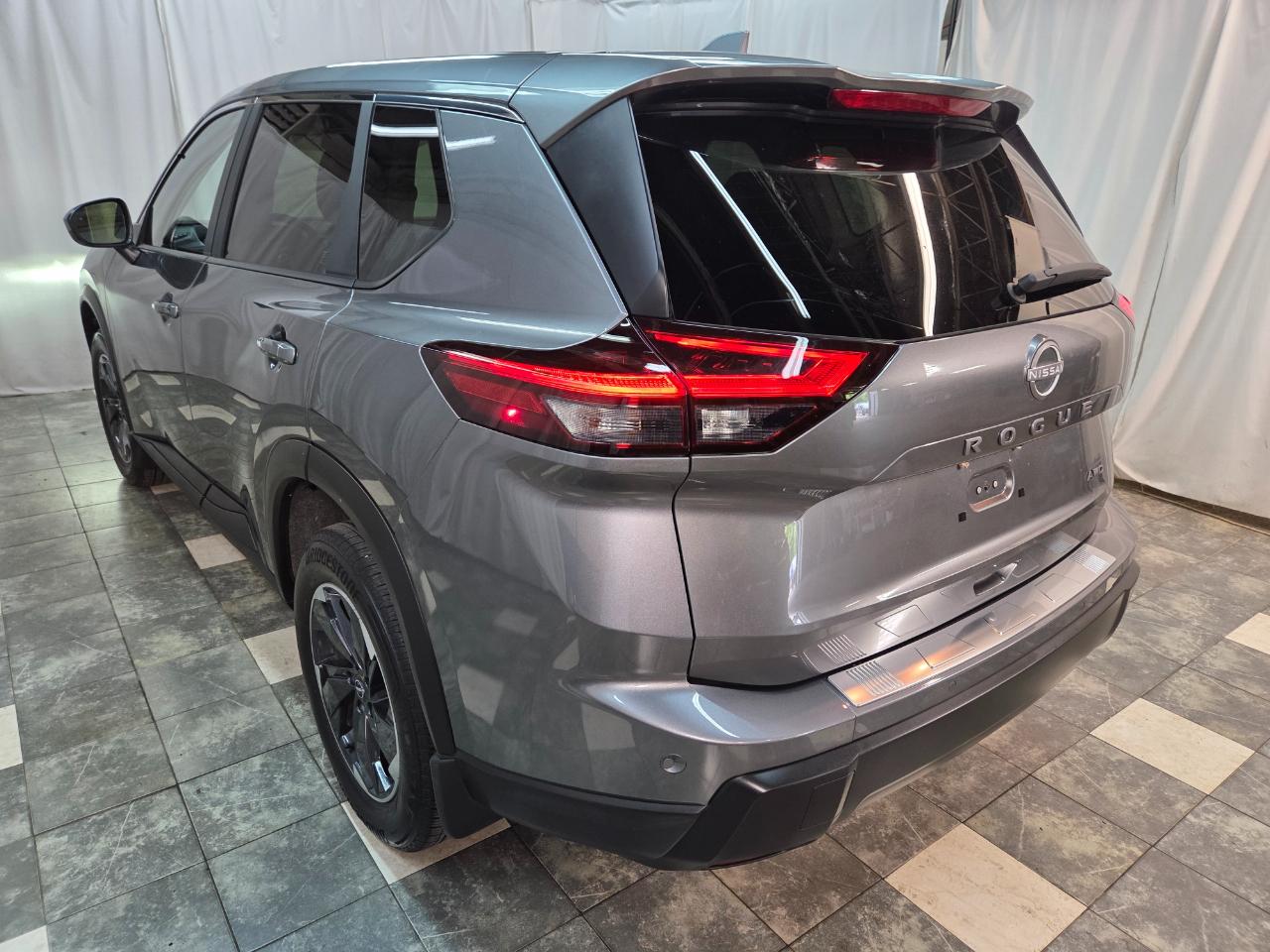 Nissan Rogue SV AWD 2025