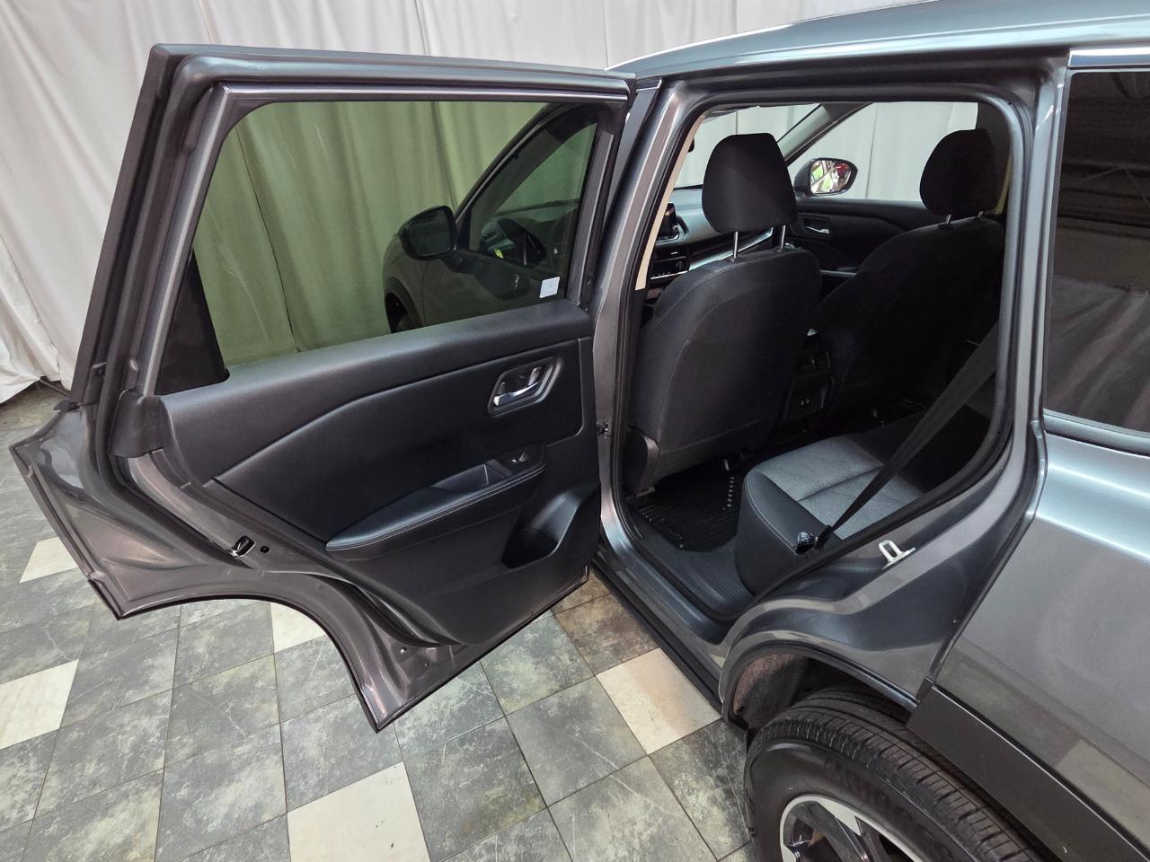 Nissan Rogue SV AWD 2025