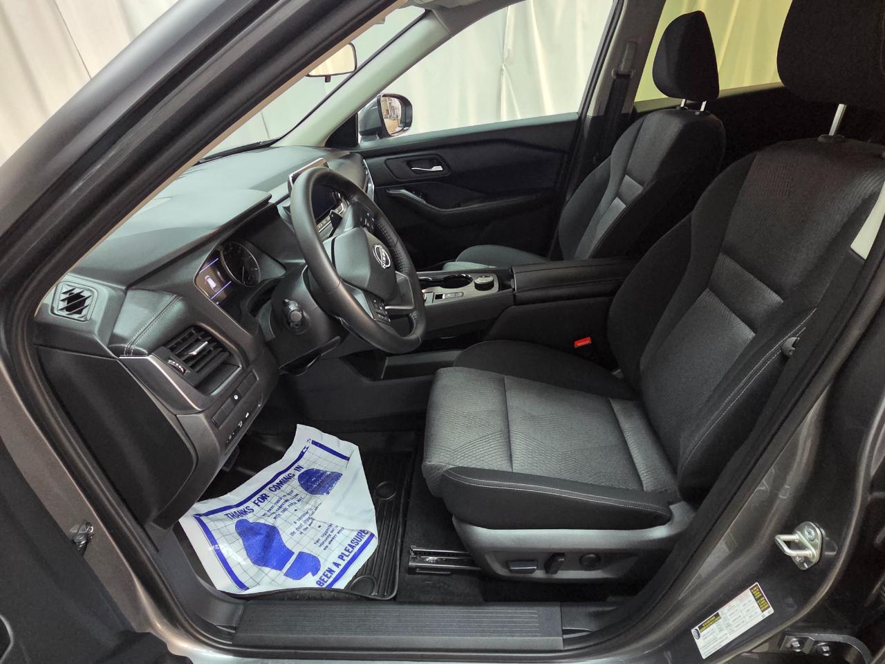 Nissan Rogue SV AWD 2025