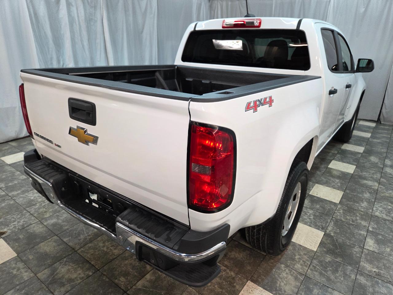 Chevrolet Colorado Work Truck Crew Cab 4WD Short Box 2020