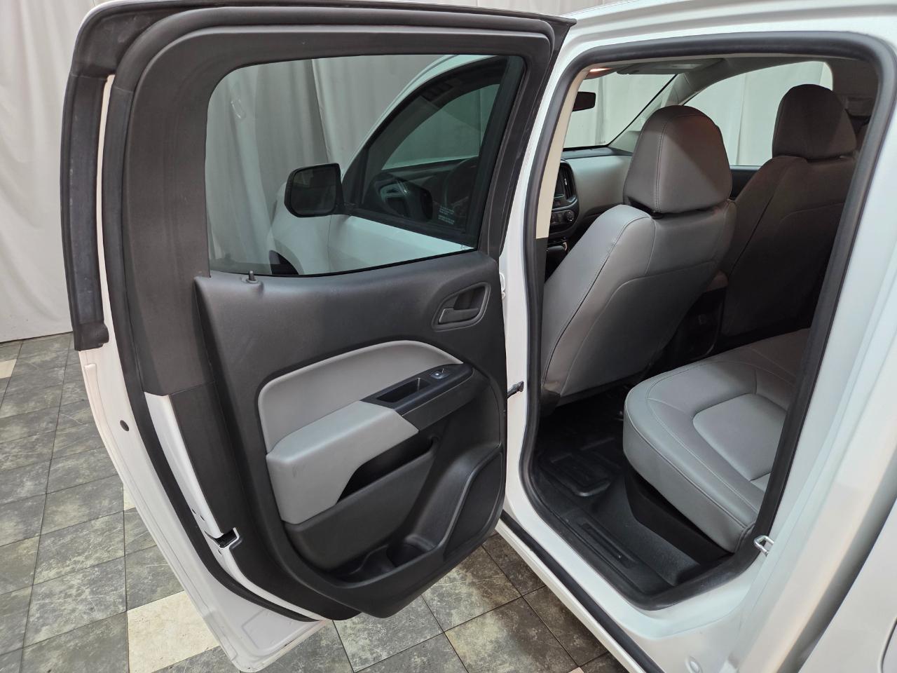 Chevrolet Colorado Work Truck Crew Cab 4WD Short Box 2020