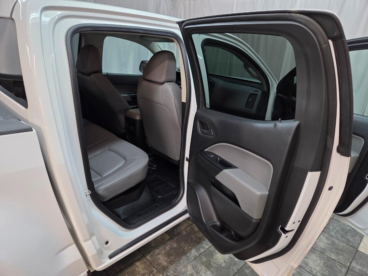 Chevrolet Colorado Work Truck Crew Cab 4WD Short Box 2020
