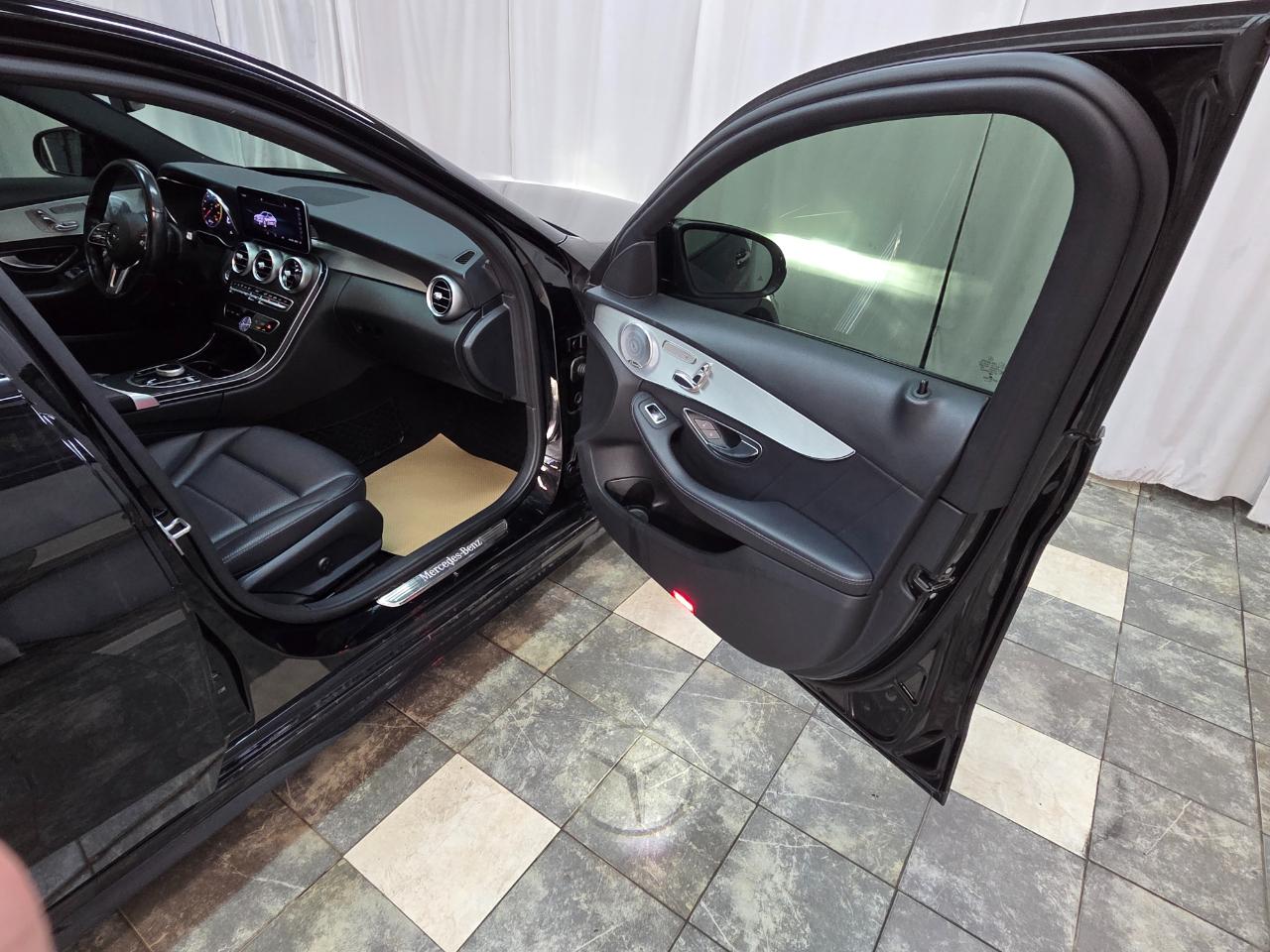 Mercedes-Benz C-Class C300 4MATIC Sedan 2020