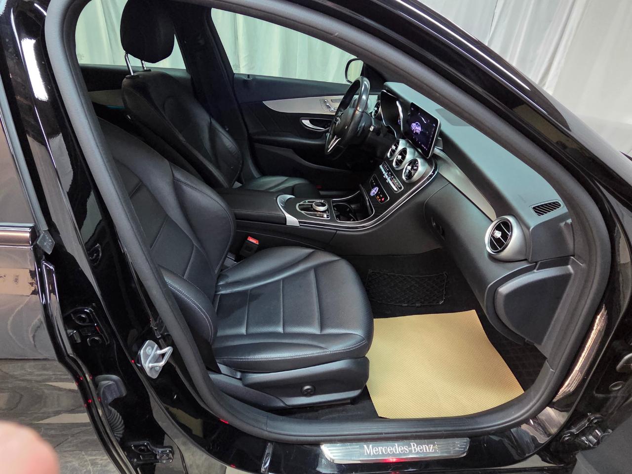 Mercedes-Benz C-Class C300 4MATIC Sedan 2020