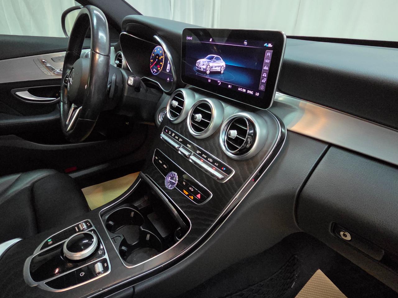 Mercedes-Benz C-Class C300 4MATIC Sedan 2020