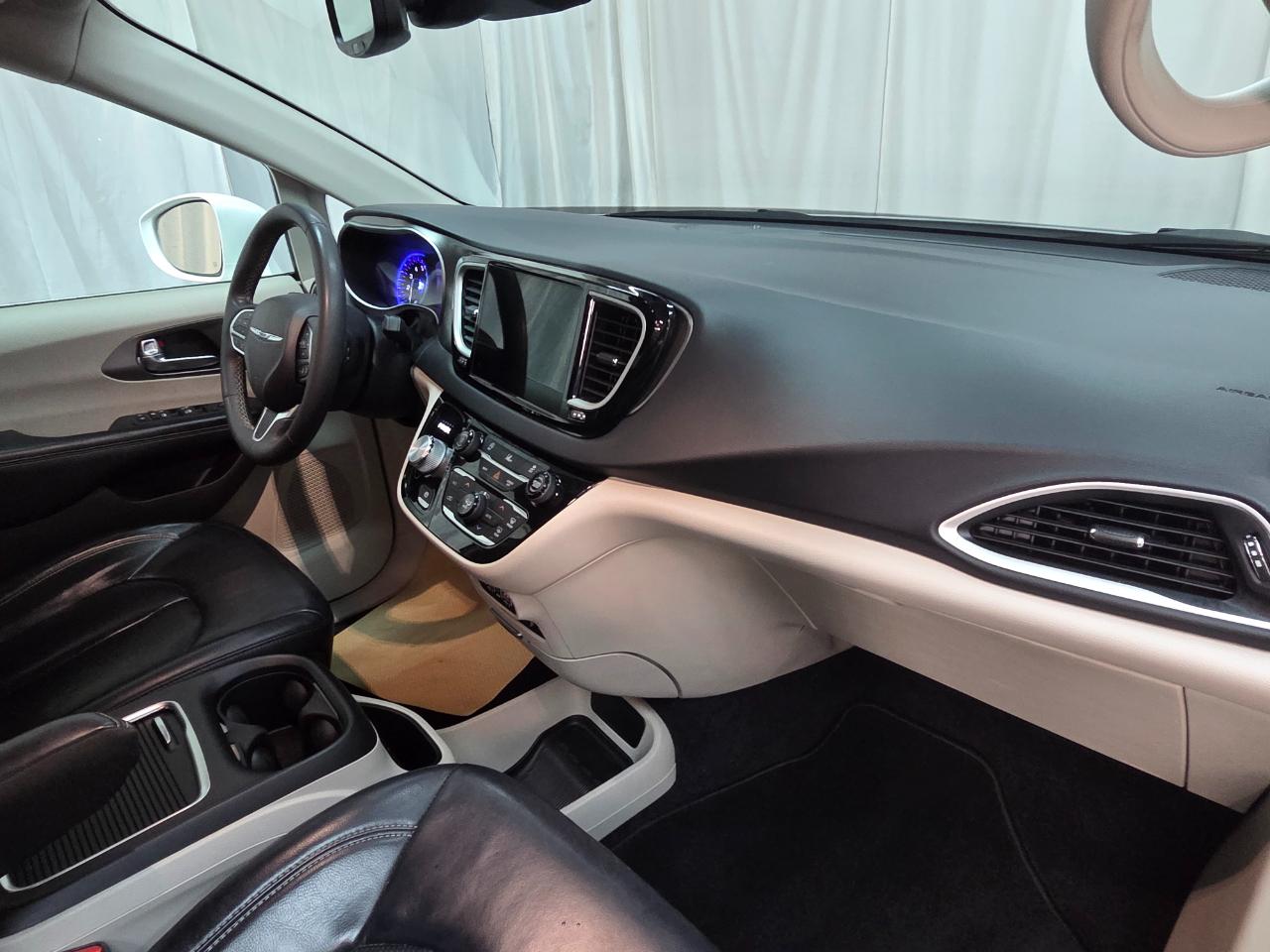 Chrysler Pacifica Touring-L 2022
