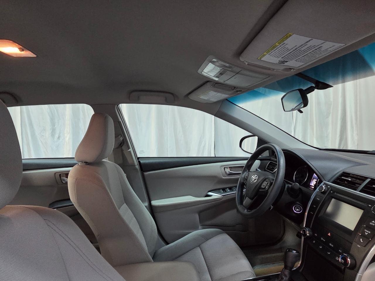 Toyota Camry LE Auto (Natl) 2016