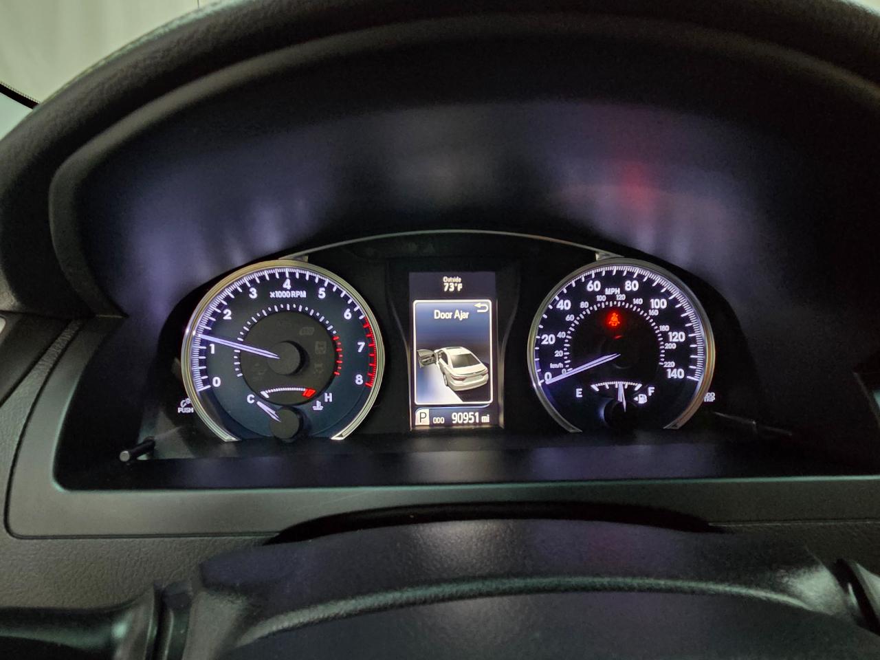 Toyota Camry LE Auto (Natl) 2016