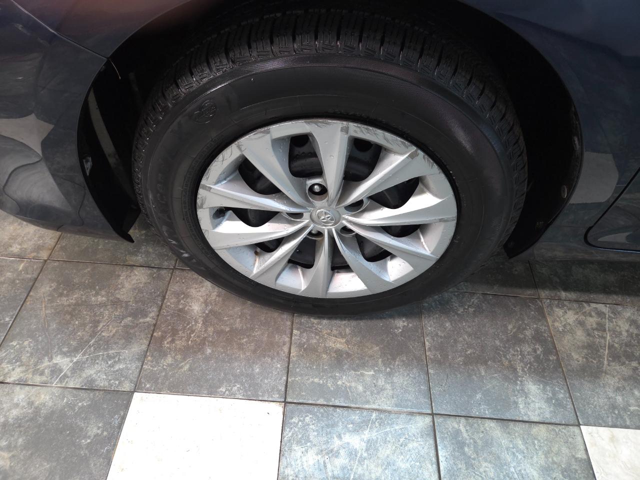 Toyota Camry LE Auto (Natl) 2016