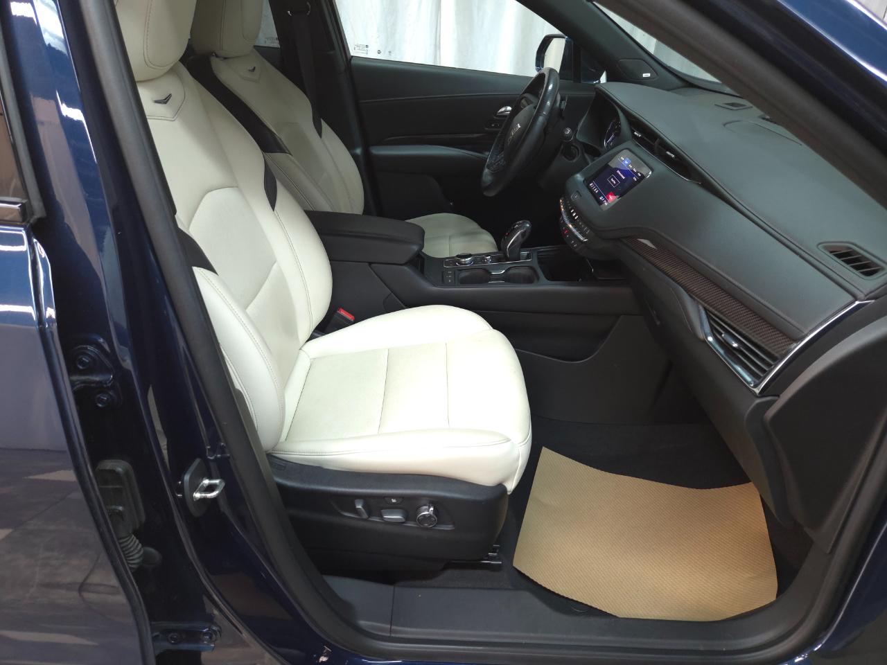 Cadillac XT4 Sport AWD 2019