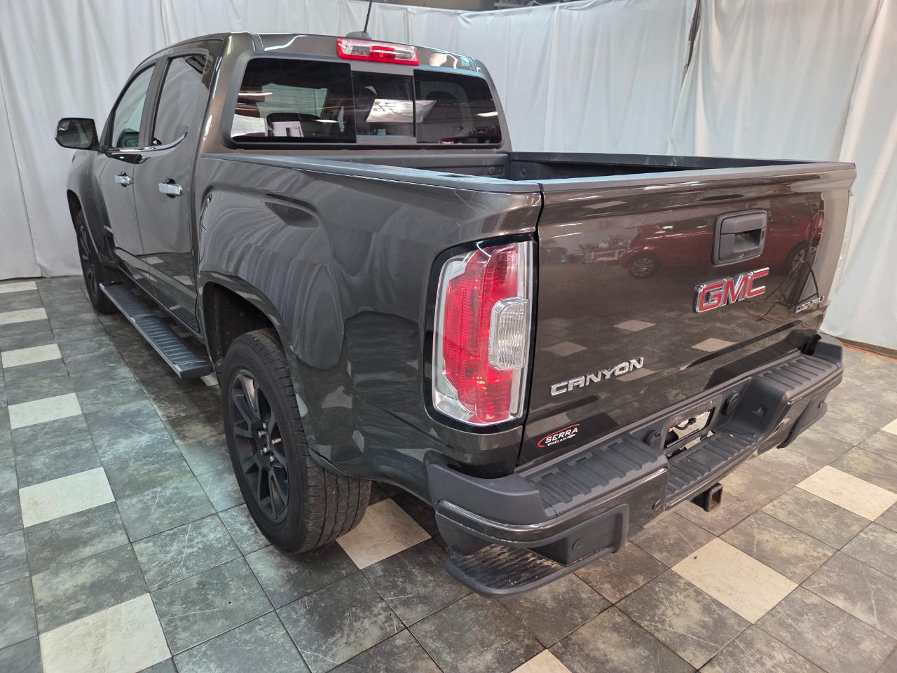 GMC Canyon Denali Crew Cab 4WD Long Box 2020
