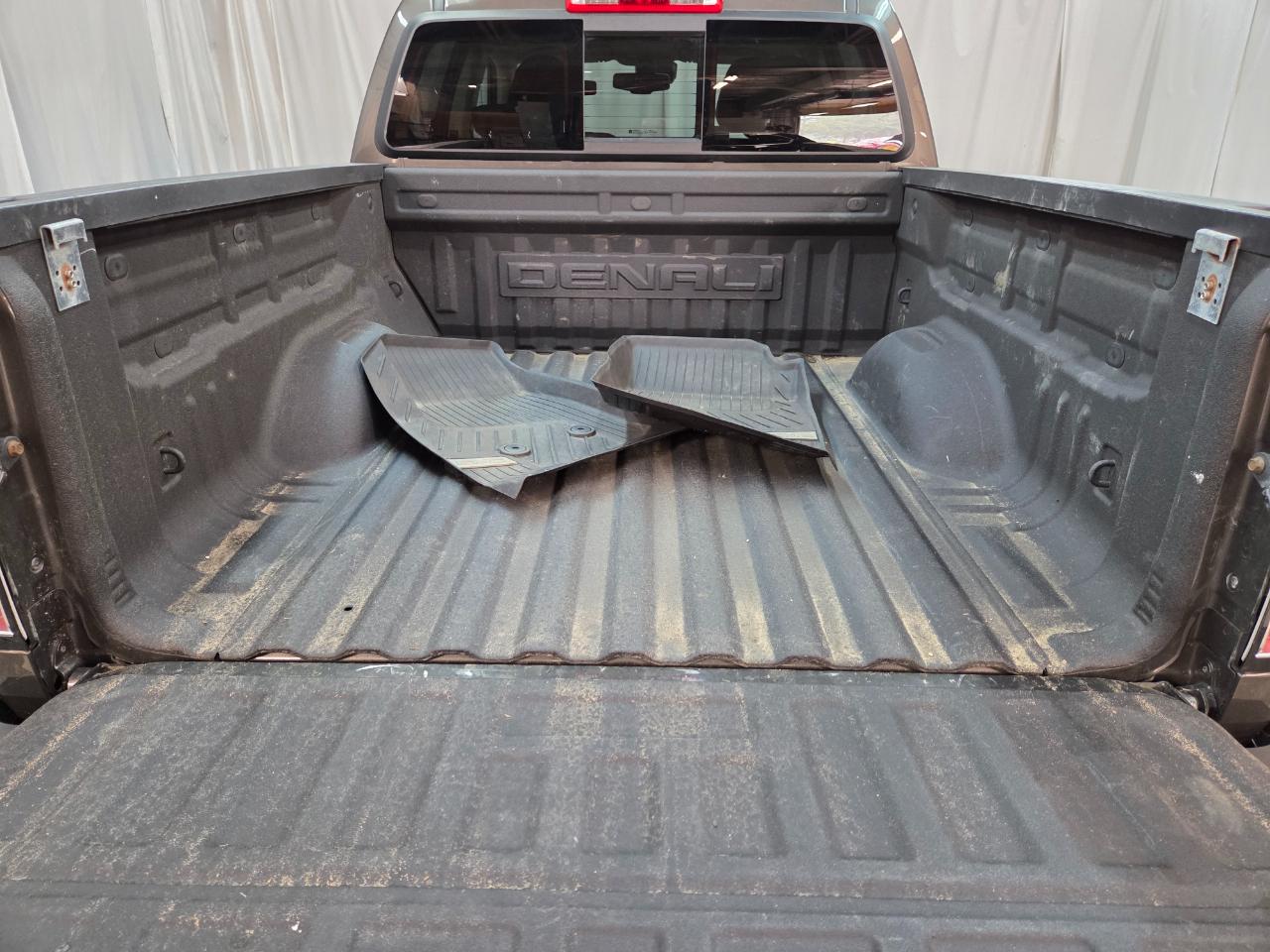 GMC Canyon Denali Crew Cab 4WD Long Box 2020