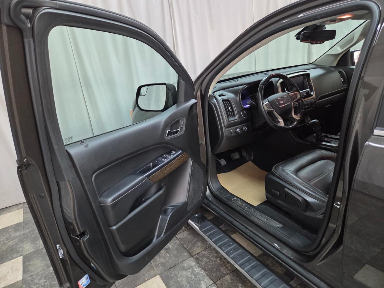 GMC Canyon Denali Crew Cab 4WD Long Box 2020