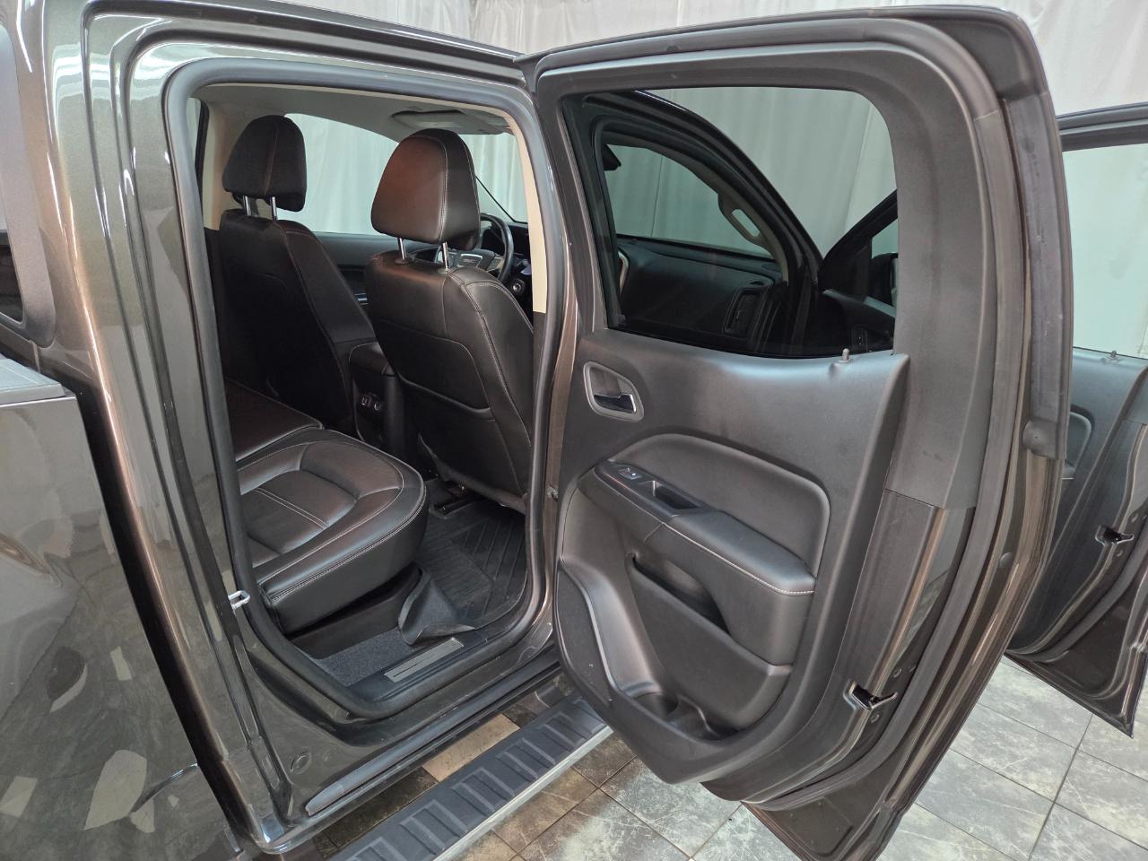 GMC Canyon Denali Crew Cab 4WD Long Box 2020
