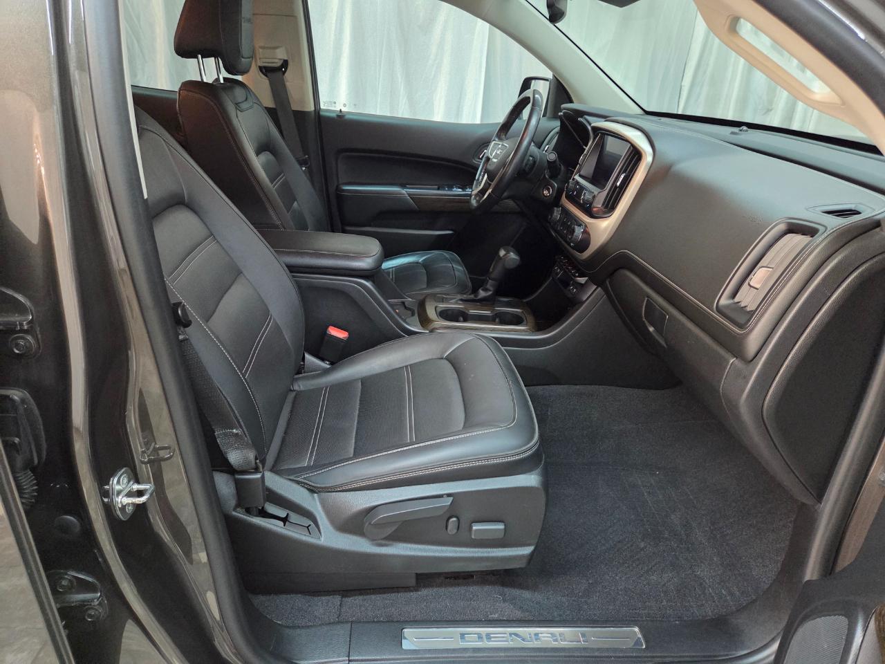 GMC Canyon Denali Crew Cab 4WD Long Box 2020