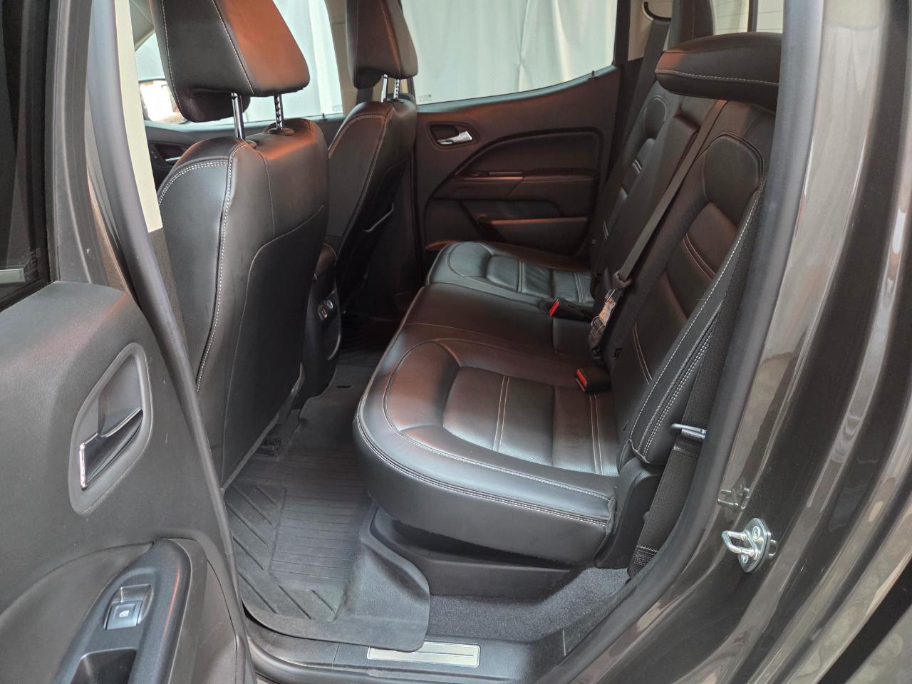 GMC Canyon Denali Crew Cab 4WD Long Box 2020