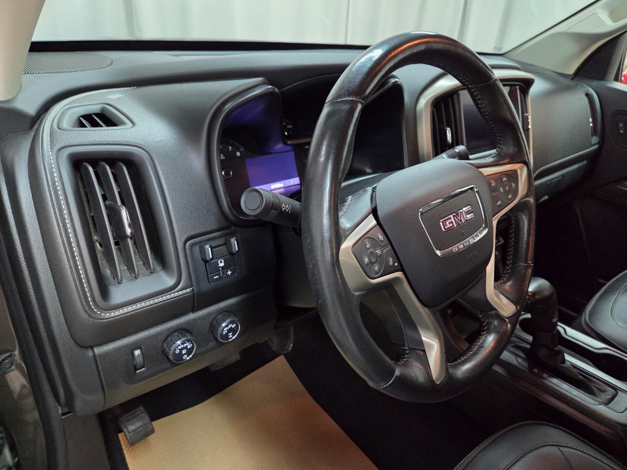 GMC Canyon Denali Crew Cab 4WD Long Box 2020