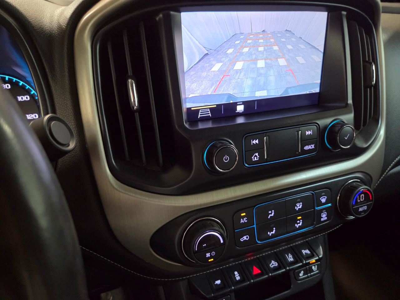 GMC Canyon Denali Crew Cab 4WD Long Box 2020
