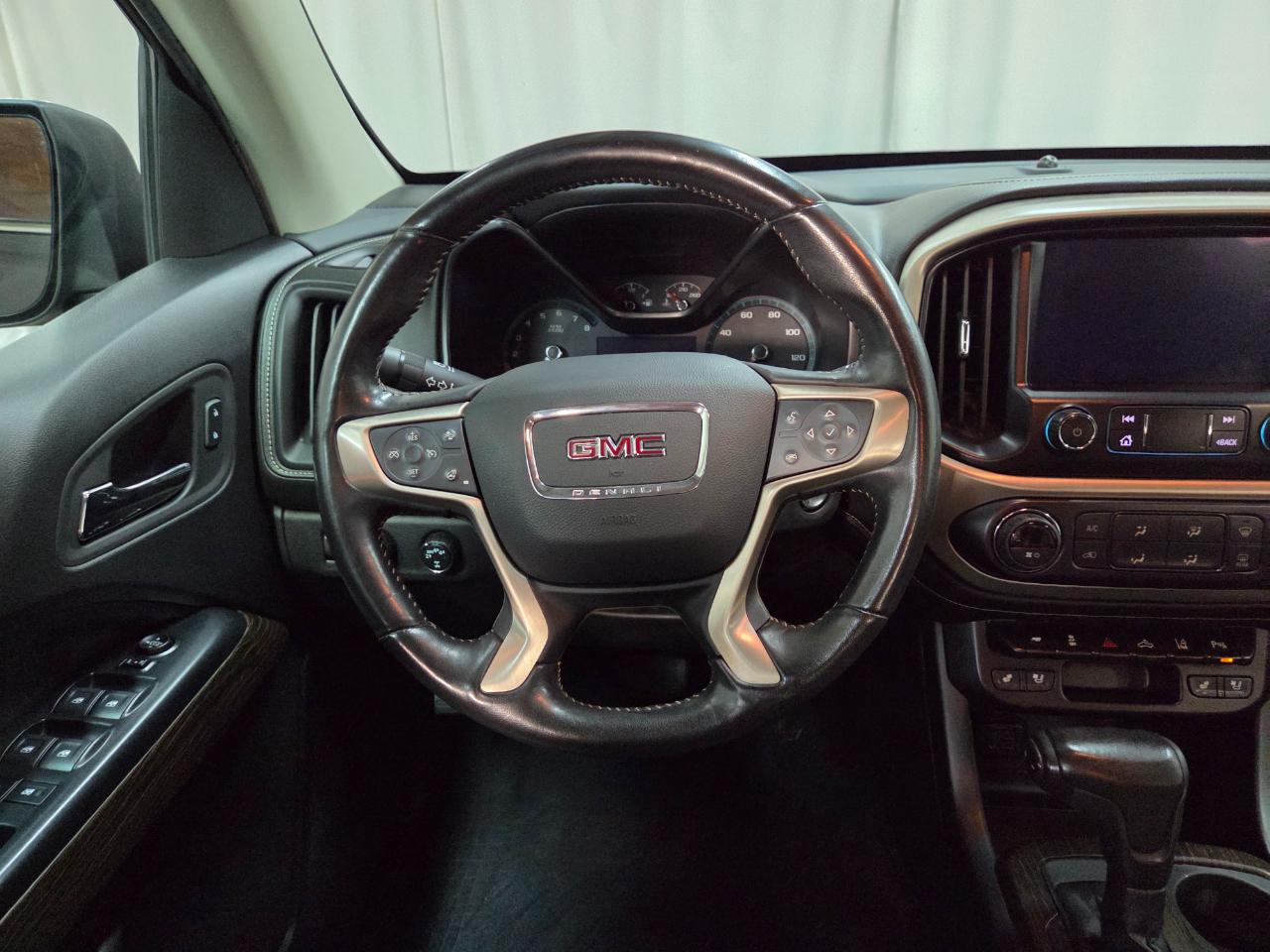 GMC Canyon Denali Crew Cab 4WD Long Box 2020