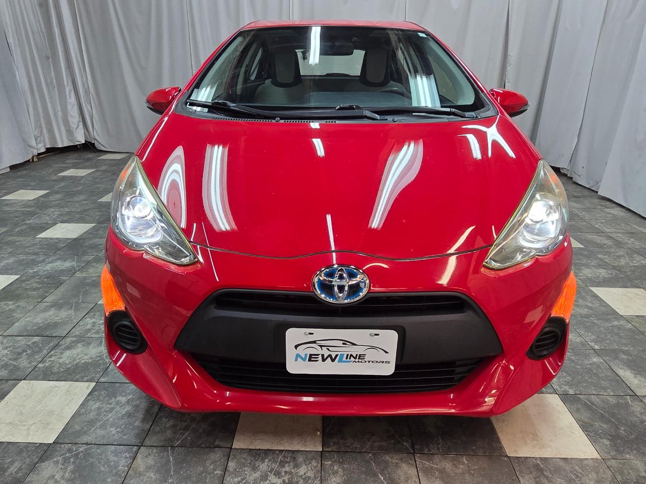 Toyota Prius c Four 2015