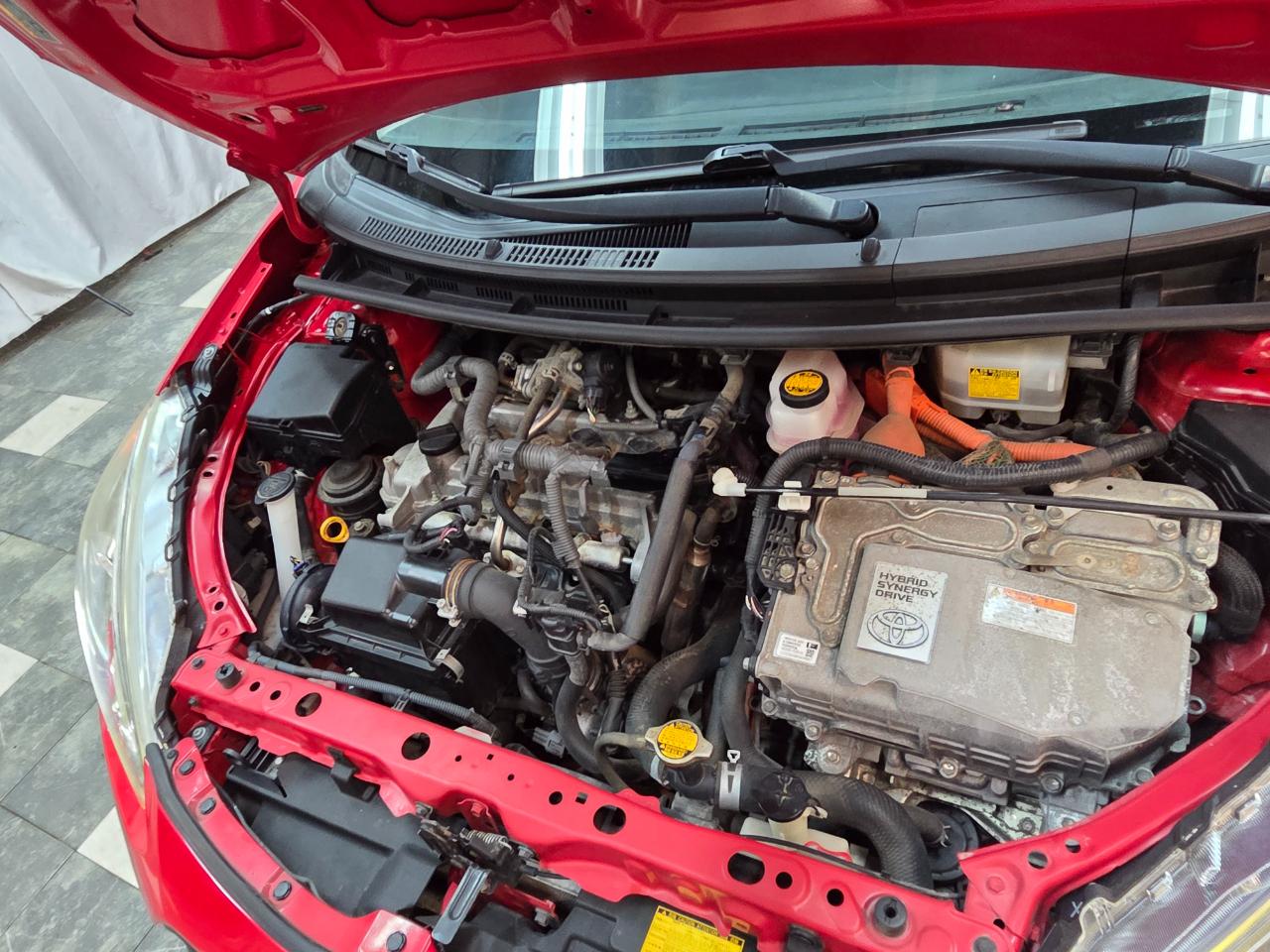 Toyota Prius c Four 2015