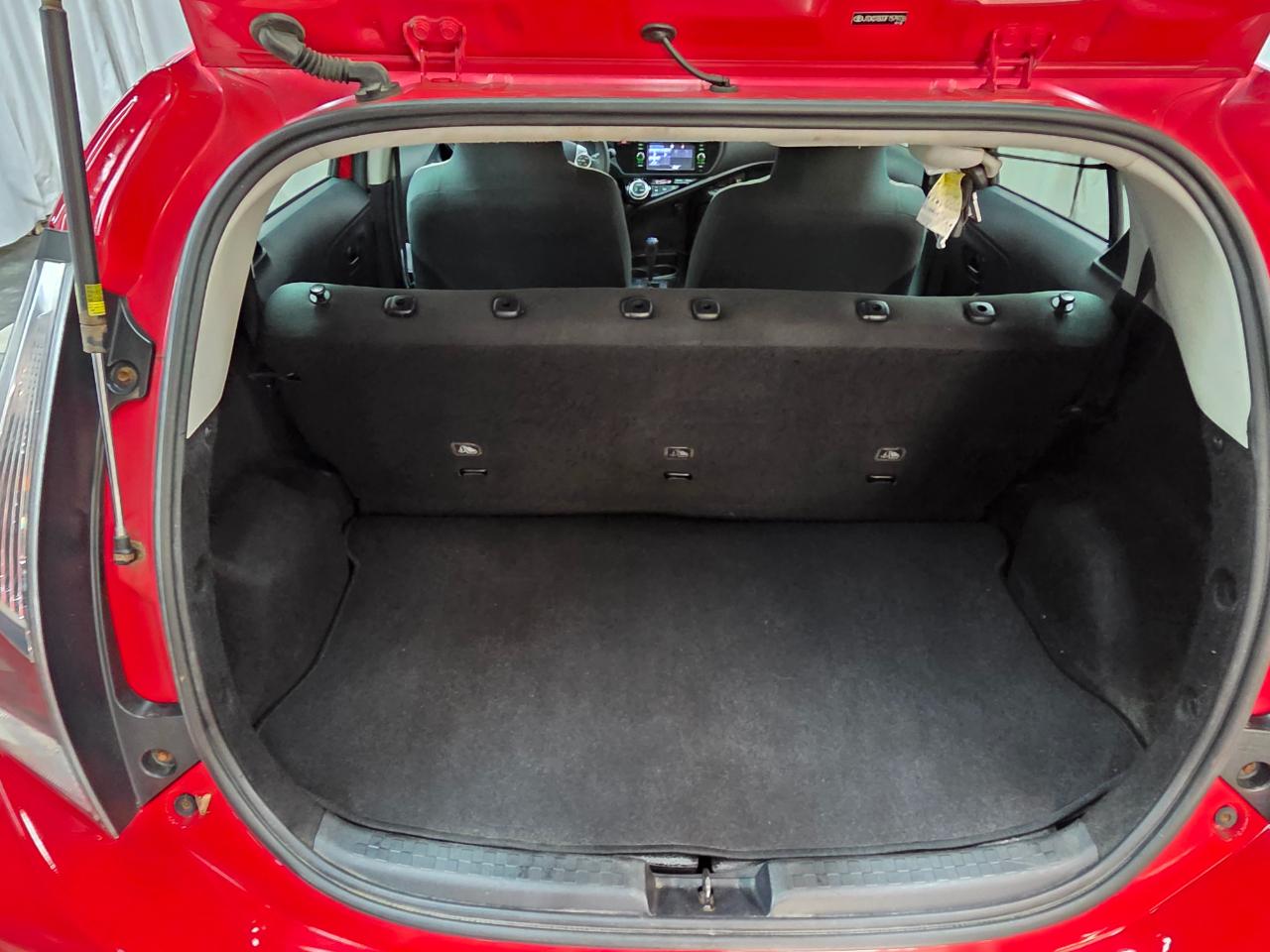 Toyota Prius c Four 2015