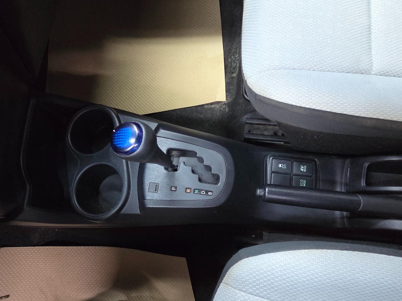 Toyota Prius c Four 2015