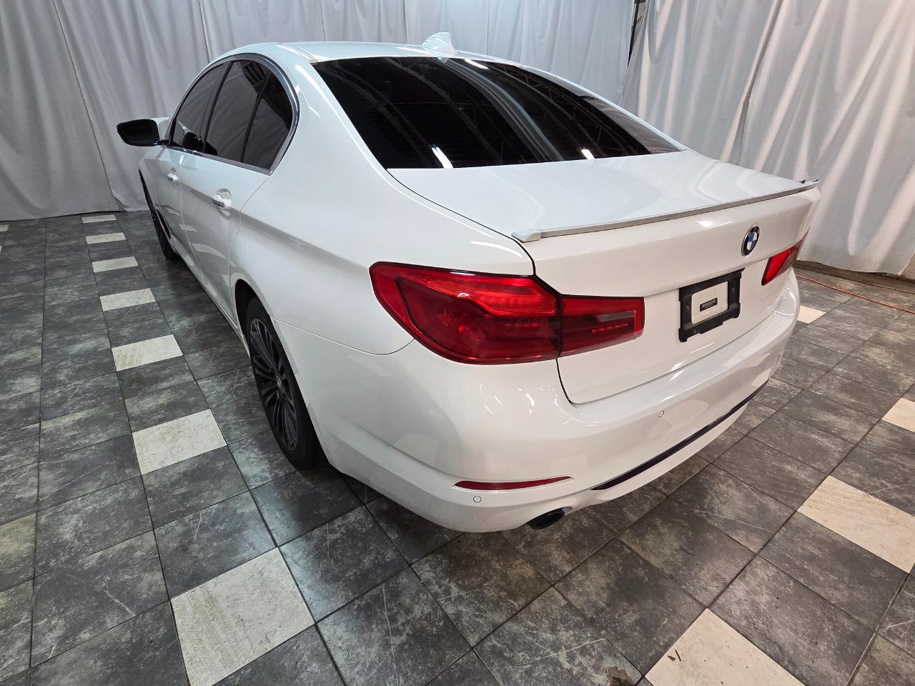 BMW 5-Series 530i xDrive 2018