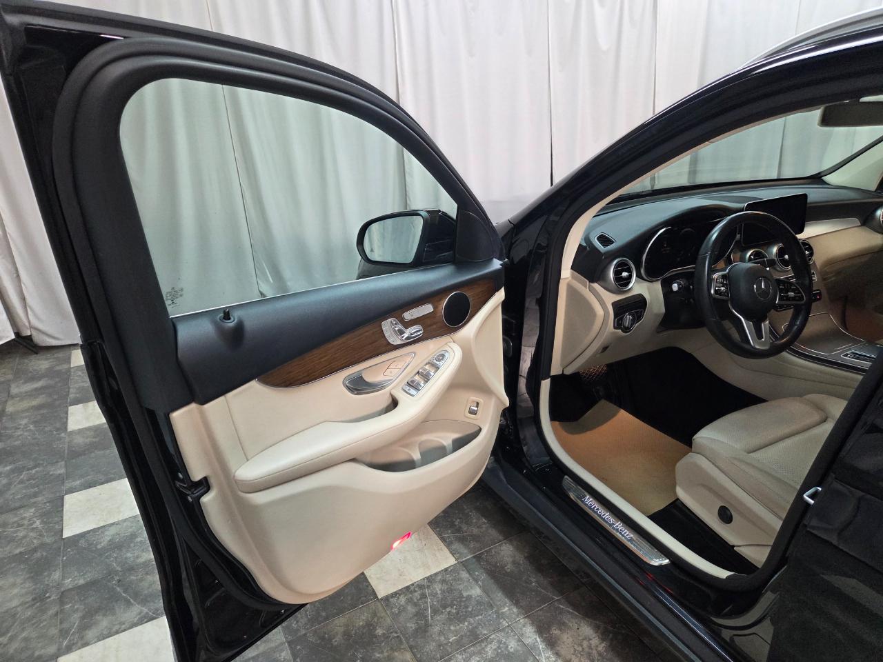 Mercedes-Benz GLC-Class GLC300 4MATIC 2020